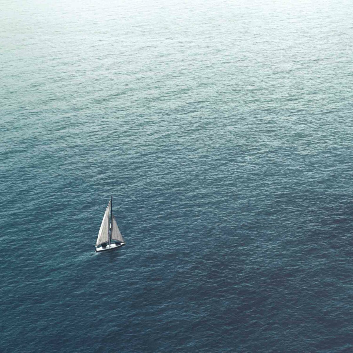 טפט ים לשוט סולו בים כחול רגוע ואין סופי