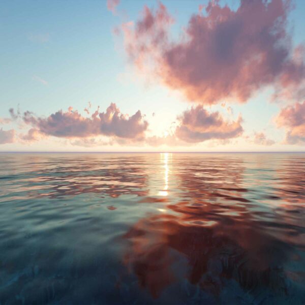 טפט ים - השמש שוקעת מאחורי עננים מעל ים רגוע