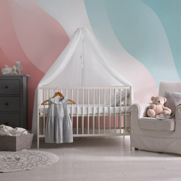 טפט חדר תינוקות דוגמה גלית בגווני ורוד, לבן ותכלת
