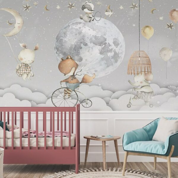 טפט חדר תינוקות חיות מבלות בשמיים מעל העננים מול ירח מלא